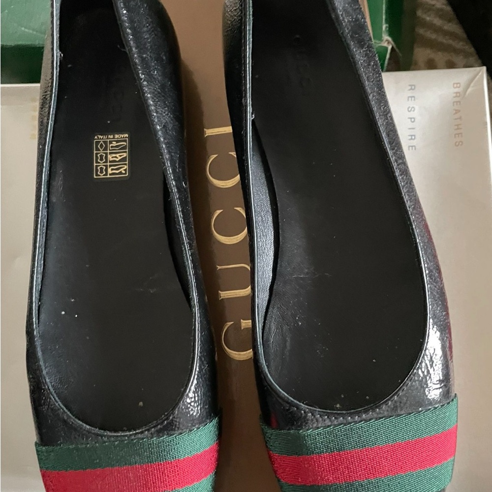 Gucci Black and Red Flats with Signature Stripes